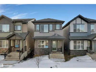 Double Car Garage, Appliances, Fencing, Landscaping all done. The main floor boasts impressive 9-foo...