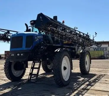 2014 NEW HOLLAND SP.275R SELF PROPELLED SPRAYER 1,820 Hrs, 120', 1200 Gal, Crop Dividers, Two Sets o...
