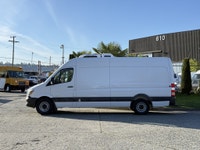 2016 Mercedes Benz Sprinter 2500 Reefer Kingtec T355 Up to -18°C(0°F) R404A Espar Cabin Heater AM/FM... (image 5)