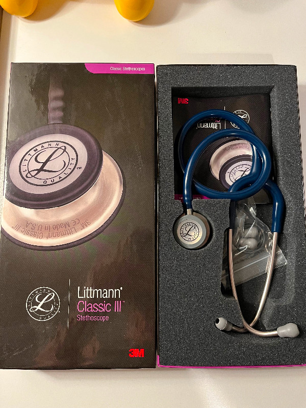 BRAND NEW - Littmann Classic III Stethoscope dans Santé et besoins spéciaux  à Saskatoon