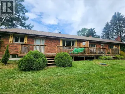 UTILITIES & LAWN MAINTENANCE INCLUDED. This delightful 2-bedroom unit, plus an additional bedroom in...