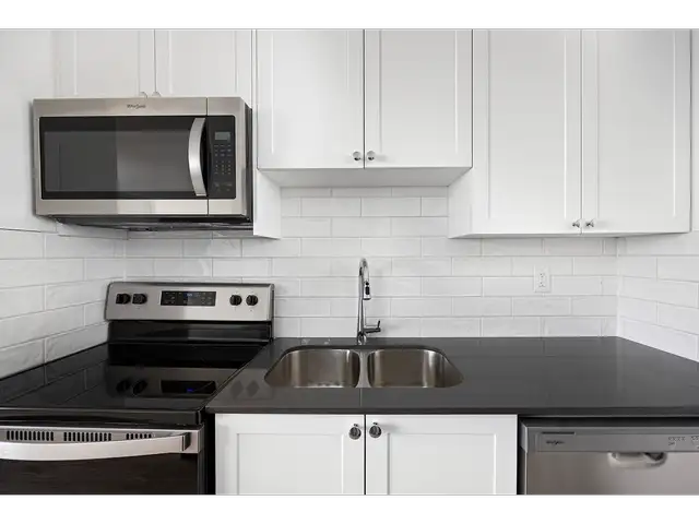 2 Bedroom Apartment for Rent - 2200 Roche Court62864751402369123