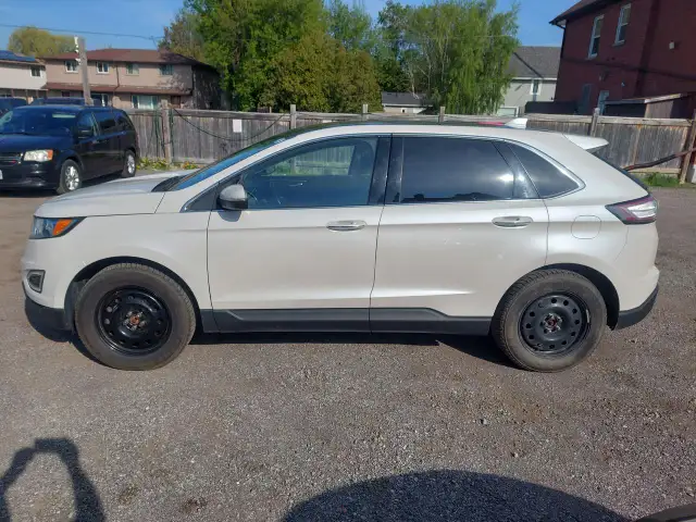 2017 Ford Edge Titanium525767157587660803