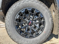 This GMC Canyon boasts a Turbocharged Gas I4 2.7L/ engine powering this Automatic transmission. TRAN... (image 9)