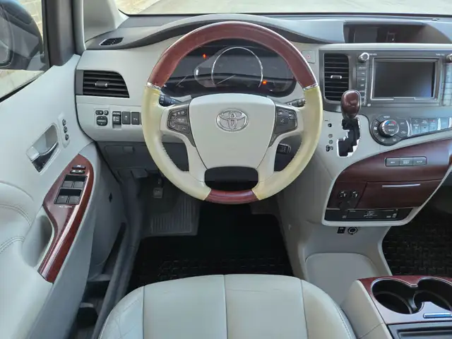 2014 Toyota Sienna LIMITED / AWD / SUNROOF / LEATHER 7 PASSAGER in Cars & Trucks in West Island - Image 20