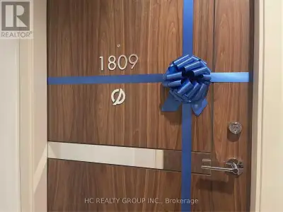 Do Not Miss Your Chance To Move Into This 3 year New & Much Anticipated Signature Condo Residence Lo...