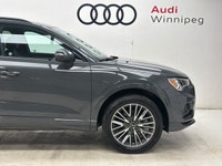 Get noticed in this sinister looking Nano Gray Metallic SUV! Treat yourself to the features you dese... (image 5)