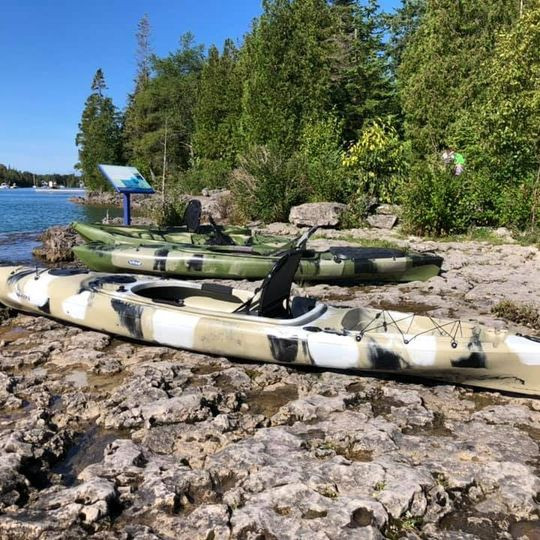 Strider XL 12' sit in kayak free paddle, removable rod holders dans Canots, kayaks et rameurs  à Région de Windsor
