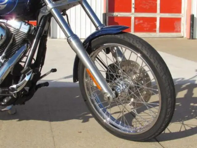 2006 Harley-Davidson FXR Dyna Touring FXDWG Wide Glide in Street, Cruisers & Choppers in Leamington - Image 35