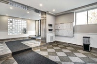 Visitez notre site Web : https://www.capreit.ca/fr/appartements-a-louer/montreal-qc/le-cote-sainte-c... (image 5)