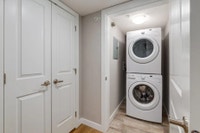 Amenities: Underground Parking Available • Dishwasher • In-suite Laundry Suite & Building: One-bedro... (image 2)