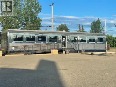 Business Opportunity! This custom 50's themed diner is in immaculate condition and will have you goi...