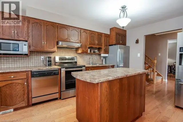 108 QUEENSWAY Drive St. Jacobs, Ontario in Houses for Sale in Kitchener / Waterloo - Image 19