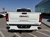 2022 GMC SIERRA 1500 LIMITED AT4 4WD * ACCIDENT FREE CARFAX * ONE OWNER * HEATED SEATS * HEATED STEE... (image 4)