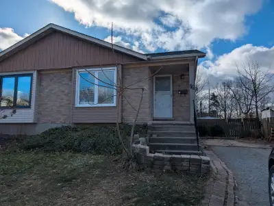 HERES YOUR CHANGE. LARGE FAMILY SEMI DETACHED BACKSPLIT. SEMI 2 BATHROOMS, OPEN CONCEPT MAIN FLOOR,...