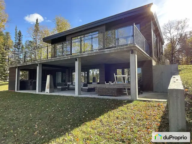 $975,000 - Bungalow for sale in St-David-de-Falardeau in Houses for Sale in Saguenay - Image 2