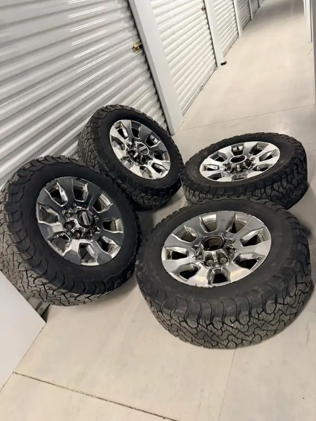 275/65/20 Bfgoodrich ko3 8x170 oem Ford f250 f350 in Tires & Rims in Mississauga / Peel Region - Image 9