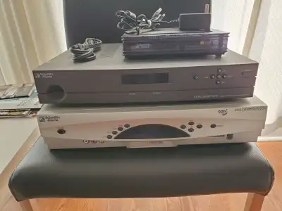 Terminaux de Vidéotron - Il reste le EXPLORER 2000, View more