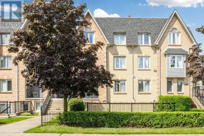 Exceptional value in the heart of Richmond Hill! This bright and beautifully updated 2 bedroom, 2-ba...
