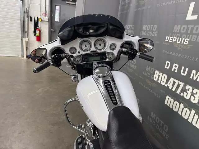 2008 Harley-Davidson FLHX Street Glide in Street, Cruisers & Choppers in Drummondville - Image 12