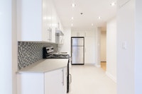Semi-renovated Akelius two bedroom apartment for rent. Located near Drummond & Sherbrooke W in the D... (image 1)
