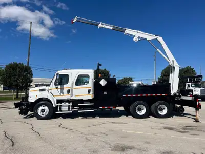 EX CN Rail truck! Crew Cab! 2007 Freightliner M2-106 Crewcab Rail Truck with Cat 300HP Diesel Engine...