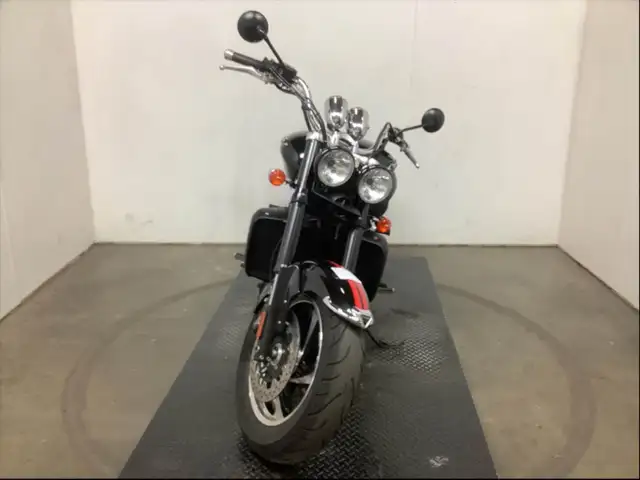 2016 Triumph Rocket 3 Roadster in Street, Cruisers & Choppers in City of Toronto - Image 12