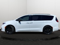 This Chrysler Pacifica has a dependable Regular Unleaded V-6 3.6 L/220 engine powering this Automati... (image 1)