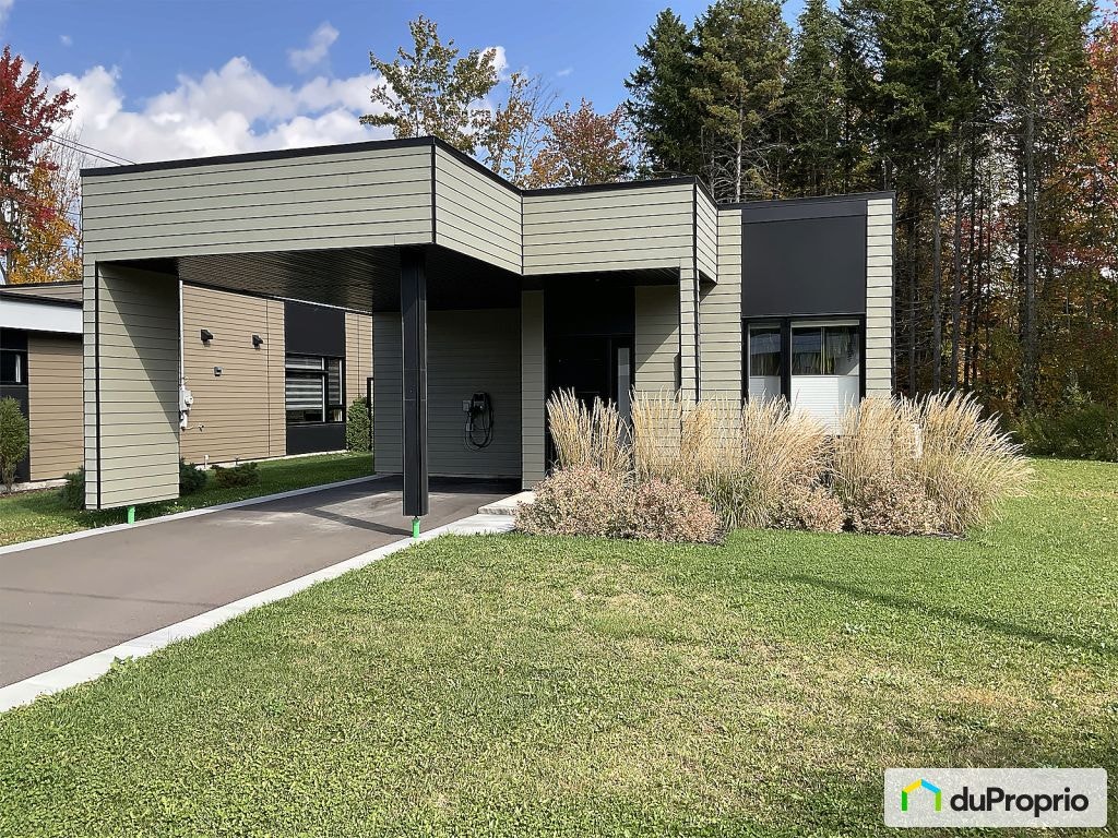 $375,000 - Bungalow for sale in Scott — photo 1