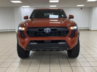 Introducing the 2025 Toyota Tacoma, a pinnacle of pickup truck ingenuity that embodies robust utilit... (image 7)