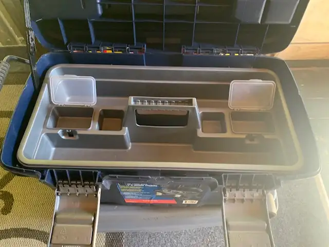 Tool Box - on wheels and with handle in Tool Storage & Benches in North Bay - Image 2