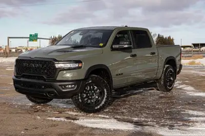 This Ram 1500 has a strong Twin Turbo Regular Unleaded I-6 3.0 L/183 engine powering this Automatic...