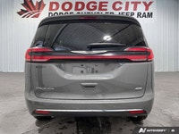 This Chrysler Pacifica boasts a Regular Unleaded V-6 3.6 L/220 engine powering this Automatic transm... (image 4)