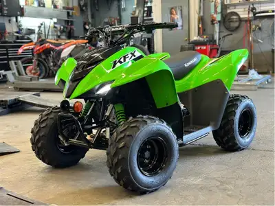 Kawasaki KFX 50 2025 Rock Moto Sport Sherbrooke, Kawasaki, KTM, Cf Moto, Arctic Cat, Vespa, Piaggo,...