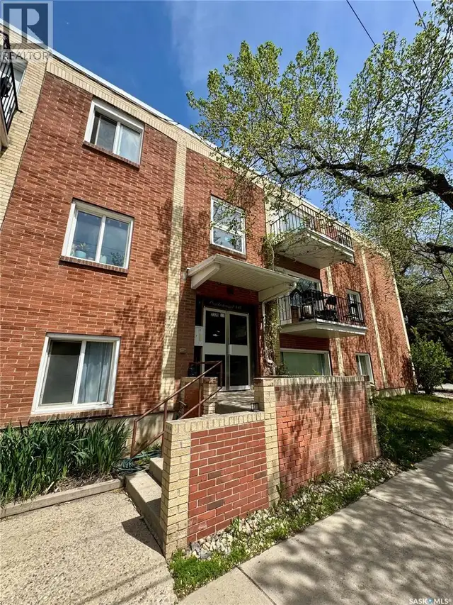 11 2320 13TH AVENUE Regina, Saskatchewan in Condos for Sale in Regina - Image 2