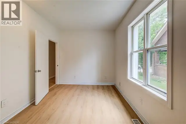 24 HOHNER Avenue Kitchener, Ontario in Houses for Sale in Kitchener / Waterloo - Image 17