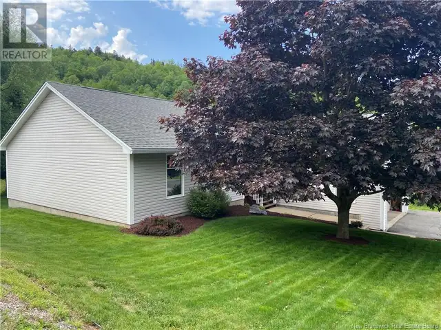 982 Kennebecasis Drive Saint John, New Brunswick62863330684801121