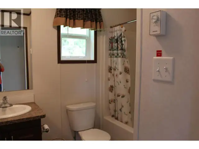 3015 6 Highway Nakusp, British Columbia in Houses for Sale in Nelson - Image 17
