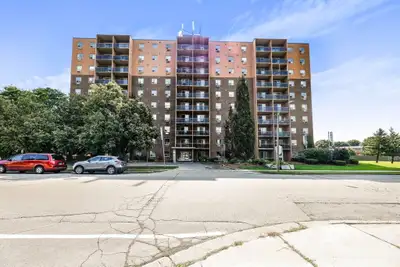 Building Description $1000 OFF FIRST MONTHS RENT FOR MILITARY & EMERGENCY RESPONDERS* *Conditions ap...