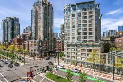 1005-283 Davie Street Welcome to Pacific Plaza! Located at 283 Davie Street in Vancouver’s Yaletown...