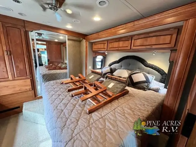 2009 Holiday Rambler Endeavor 41 PDQ 062,221 Miles in RVs & Motorhomes in Moncton - Image 55