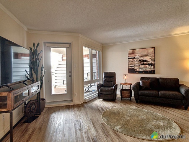 $383,000 - Condominium for sale in Longueuil (Vieux-Longueuil) — photo 1