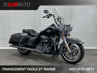 CLM AUTO INC 450-415-0911 ou TEXTO 438-937-6515 A VENDRE MOTO LEGENDAIRE AMERICAINE CUSTOM TOURING B...