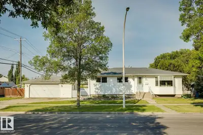 Attention all investors and developers! Great opportunity for redevelopment in the mature neighborho...
