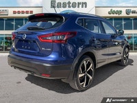 | Heated Front Seats | Heated Steering Wheel | Power Moonroof | NissanConnect Featuring Apple CarPla... (image 4)