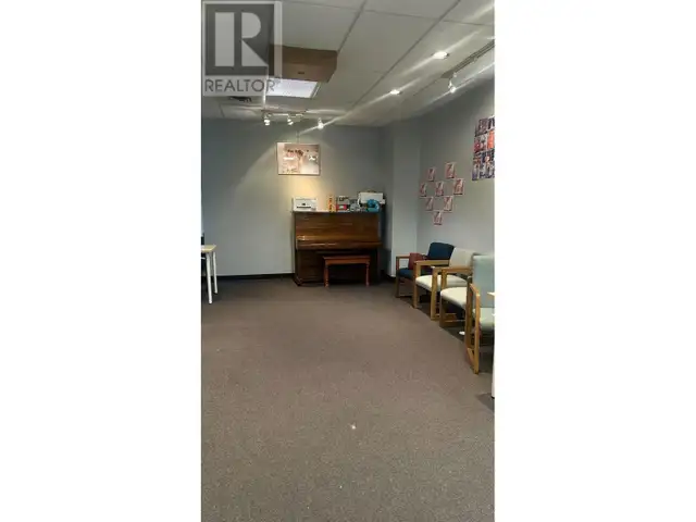 202 7857 6TH STREET Burnaby, British Columbia in Commercial & Office Space for Rent in Richmond - Image 2
