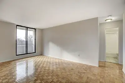 Brampton 2 Bedrooms Apartment for Rent - 186 Church Street, East, View more