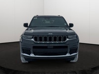 This 2025 JEEP GRAND CHEROKEE L LAREDO 4X4 has the following options Cloth Seats, Power Sunroof, Rem... (image 6)