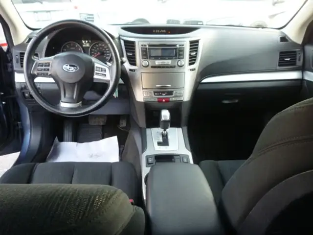 2014 Subaru Outback 4dr Wgn H4 Auto 2.5i Premium in Cars & Trucks in Calgary - Image 22