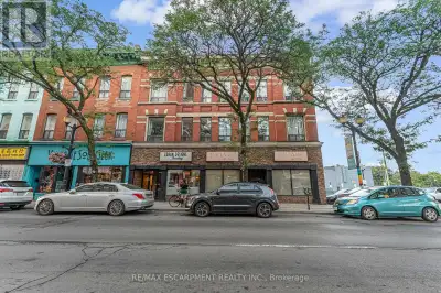 Welcome to this bright, stylish condo in the heart of downtown Hamilton. This 699 sq. ft. unit offer...